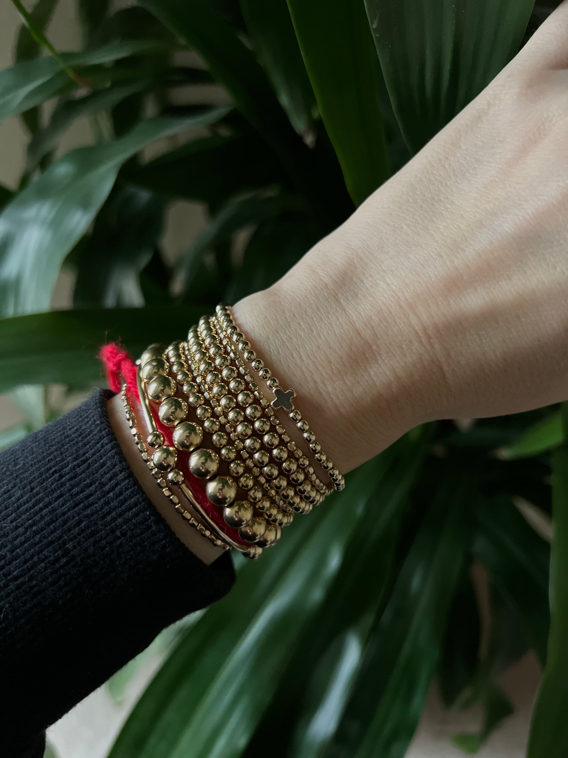 CROSS BEADED BRACELET