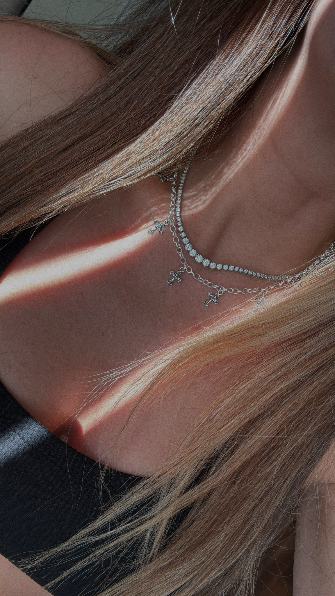 CROIX NECKLACE